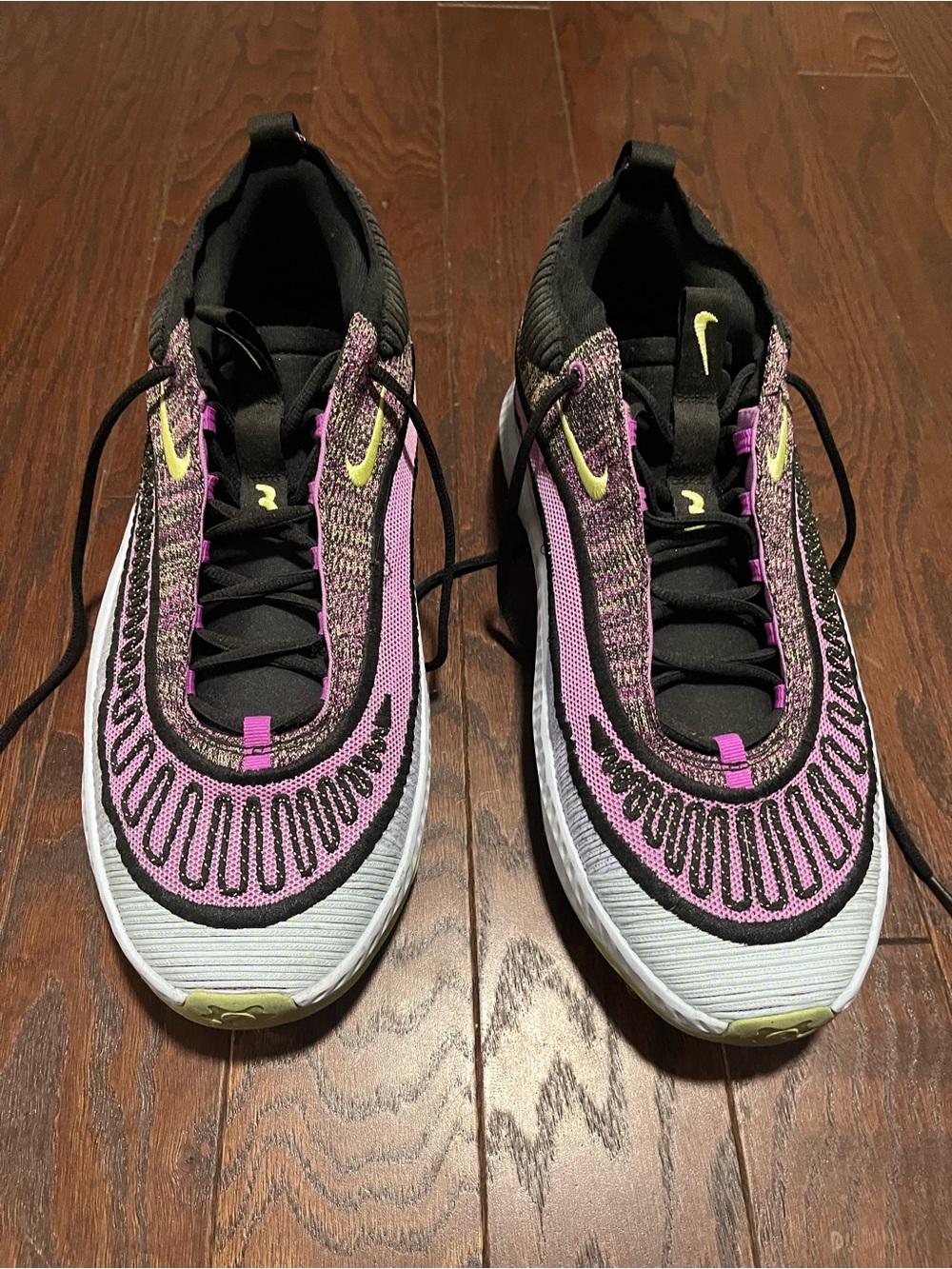 Nike Men’s Size 13 Flyknit Running Shoes